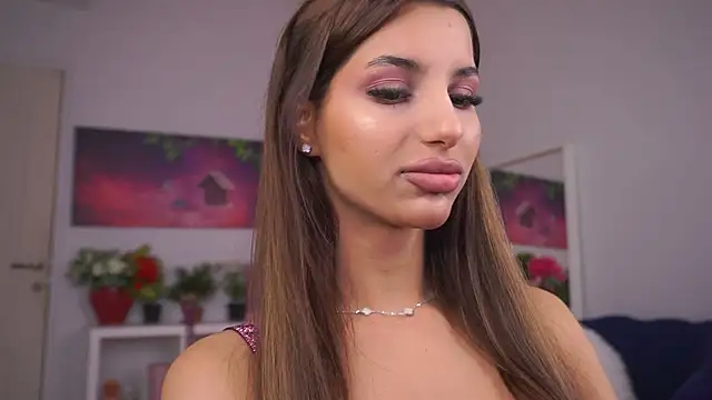 ZariaVera online show from November 15, 2025, 7:43 pm