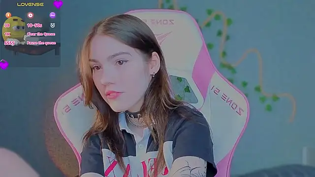 Sophie SkyAngel online show from August 7, 2026, 6:59 am