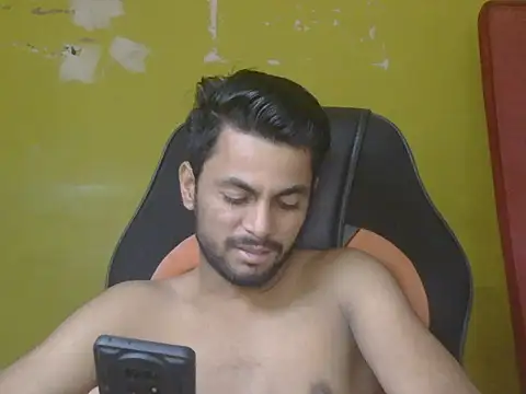 ursdreamperson online show from July 17, 2026, 2:29 am