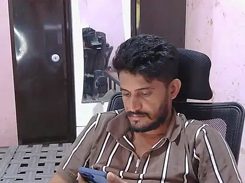 krishjaat43 online show from May 15, 2026, 2:40 am