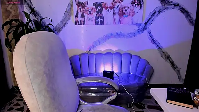 Snapshot of NahomiRichards_ chatting on August 3, 2026, 9:04 am NahomiRichards online show from August 3, 2026, 9:04 am