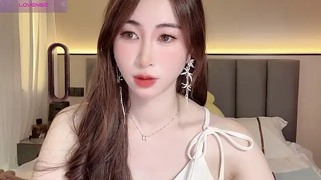 wuyueaini online show from August 7, 2026, 6:26 am