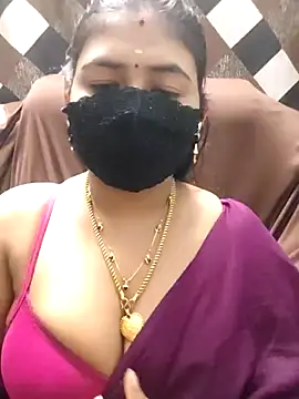 Snapshot of Tamil_Lotus chatting on July 9, 2026, 5:39 pm Tamil Lotus online show from July 9, 2026, 5:39 pm
