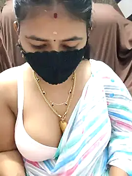 Snapshot of Tamil_Lotus chatting on July 15, 2026, 5:07 pm Tamil Lotus online show from July 15, 2026, 5:07 pm