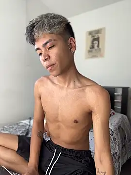 MaxiWildd online show from July 6, 2026, 1:19 pm