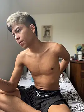MaxiWildd online show from July 9, 2026, 1:04 pm