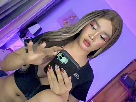 Spicyhugecock69 online show from June 13, 2026, 5:00 pm