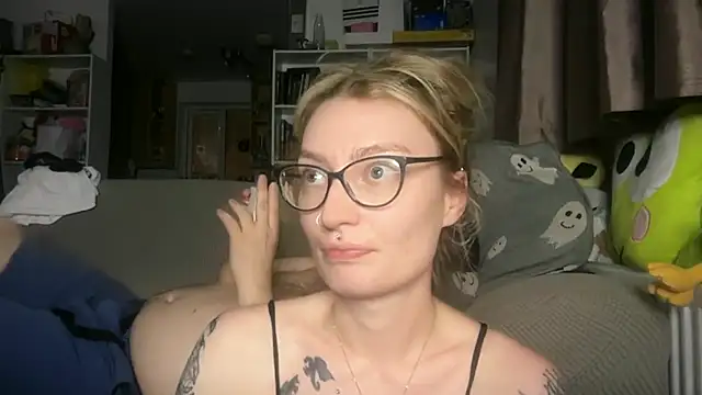 harleyblair online show from July 8, 2026, 10:03 pm