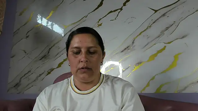 KikaDuque online show from July 3, 2026, 7:42 pm