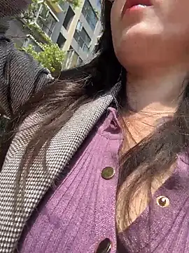 xtt1689999 online show from April 4, 2026, 4:11 am