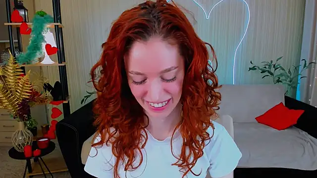 Snapshot of ChristinaConteeree chatting on July 16, 2026, 7:20 pm ChristinaConteeree online show from July 16, 2026, 7:20 pm