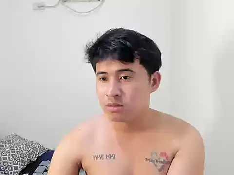 Snapshot of Adim-pinoy146 chatting on August 3, 2026, 1:27 pm Adim-pinoy146 online show from August 3, 2026, 1:27 pm