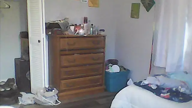 Snapshot of sarahkat86 chatting on May 13, 2026, 10:49 pm sarahkat86 online show from May 13, 2026, 10:49 pm