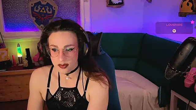 Zesty Peach online show from June 6, 2026, 10:47 pm