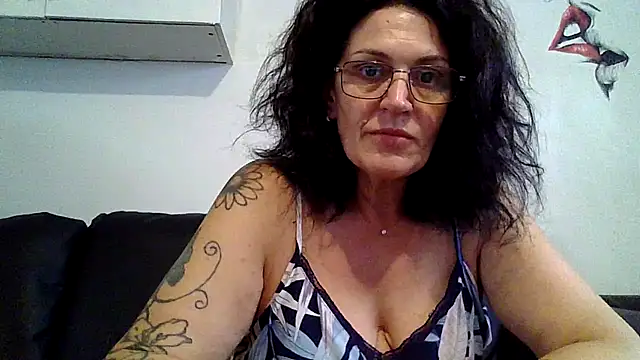 Snapshot of RubyyRosee chatting on June 25, 2026, 5:23 am RubyyRosee online show from June 25, 2026, 5:23 am