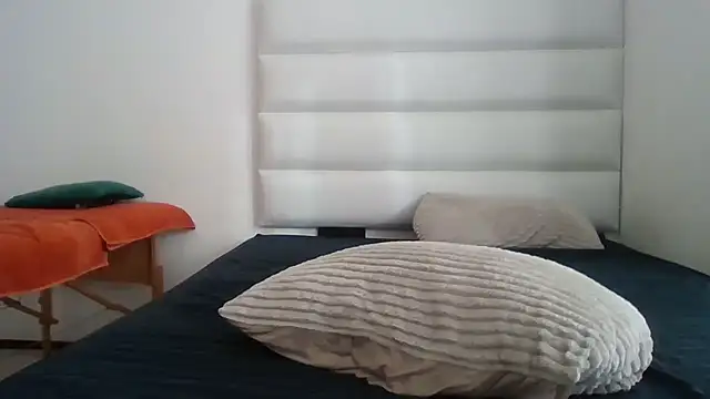 Snapshot of SexyNonnyy chatting on May 13, 2026, 6:00 am SexyNonnyy online show from May 13, 2026, 6:00 am