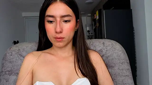 Adhara Kitten online show from July 4, 2026, 2:12 pm