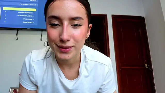 Adhara Kitten online show from July 30, 2026, 3:55 pm