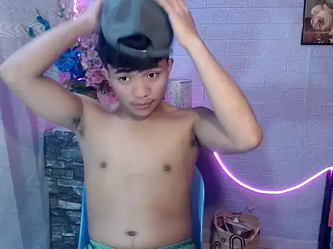 mostwantedtwink online show from July 14, 2026, 12:22 pm