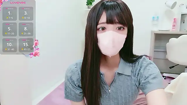 Snapshot of Reina_Fcup chatting on June 28, 2026, 3:34 am Reina Fcup online show from June 28, 2026, 3:34 am