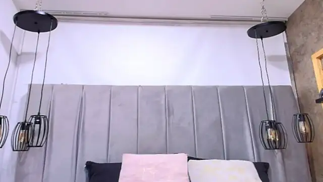MashaPiink online show from May 13, 2026, 2:03 pm