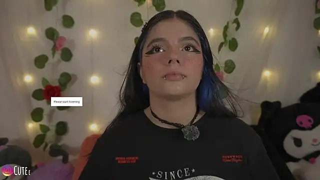Snapshot of cutee_andrea chatting on June 20, 2026, 2:14 am cutee andrea online show from June 20, 2026, 2:14 am