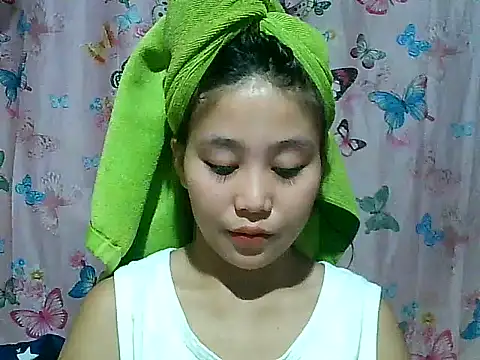 Snapshot of SexyAsianPussy4u chatting on July 1, 2026, 2:13 am SexyAsianPussy4u online show from July 1, 2026, 2:13 am