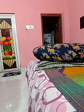 Snapshot of Cute-Swewty chatting on July 8, 2026, 4:11 pm Cute-Swewty online show from July 8, 2026, 4:11 pm