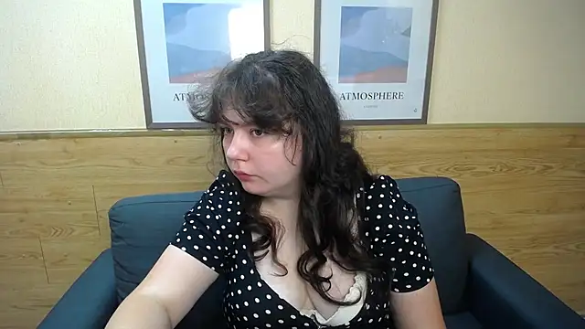 NeonilaLisova online show from July 16, 2026, 5:13 am