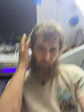 high3ndlowlife online show from July 22, 2026, 2:36 am