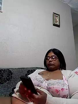 Snapshot of mileesha chatting on June 16, 2026, 6:32 pm mileesha online show from June 16, 2026, 6:32 pm