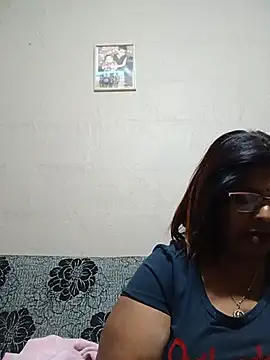 Snapshot of mileesha chatting on July 17, 2026, 6:35 pm mileesha online show from July 17, 2026, 6:35 pm