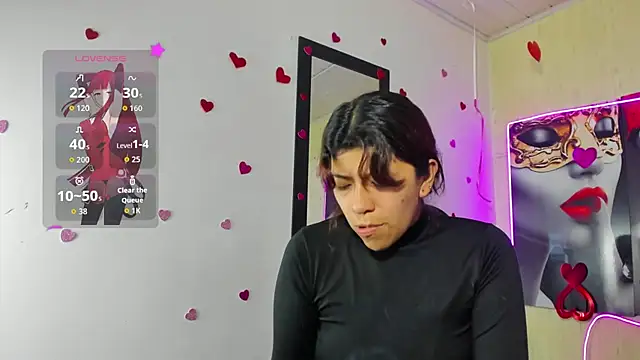 Snapshot of Raven_Rouge_ chatting on May 14, 2026, 12:23 pm Raven Rouge online show from May 14, 2026, 12:23 pm