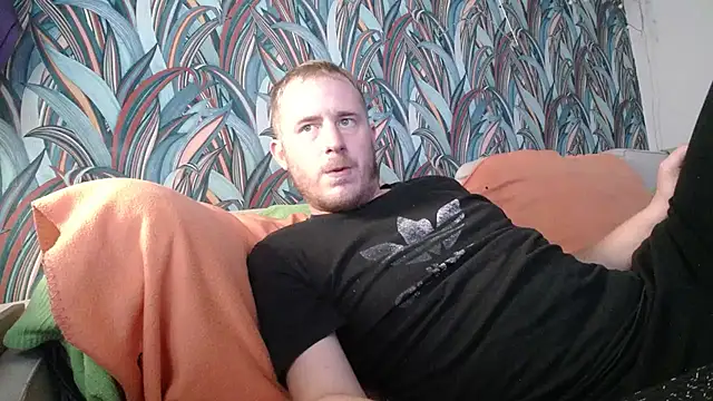 gaydavid online show from September 20, 2025, 9:27 pm