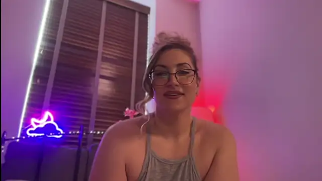 MistresssX online show from June 24, 2026, 12:37 pm
