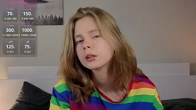 JulietteRain online show from July 24, 2026, 5:22 pm
