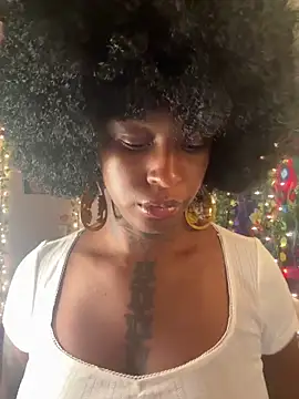 MistiSavannah online show from June 16, 2026, 2:14 am