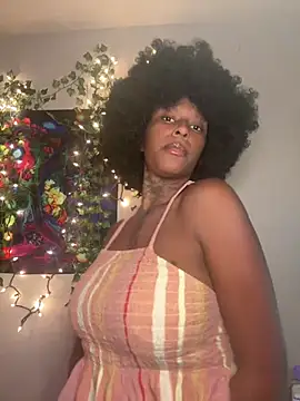 MistiSavannah online show from June 26, 2026, 2:05 am