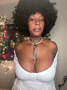 MistiSavannah online show from July 4, 2026, 1:06 pm