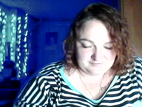 Snapshot of AngelQSky chatting on June 2, 2026, 8:33 pm AngelQSky online show from June 2, 2026, 8:33 pm