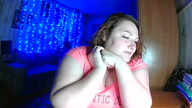 Snapshot of AngelQSky chatting on June 14, 2026, 8:33 pm AngelQSky online show from June 14, 2026, 8:33 pm