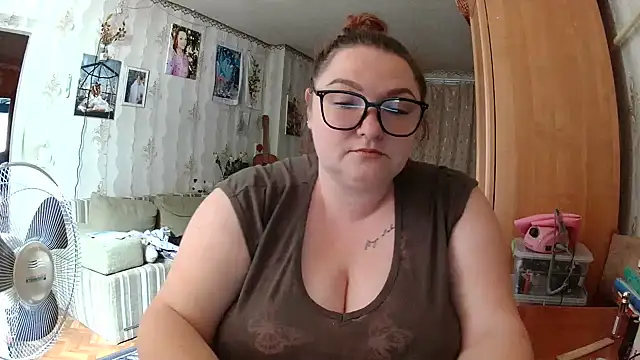 AngelQSky online show from July 21, 2026, 3:36 pm