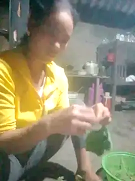 Snapshot of Ruaiuoi chatting on July 23, 2026, 9:57 pm Ruaiuoi online show from July 23, 2026, 9:57 pm