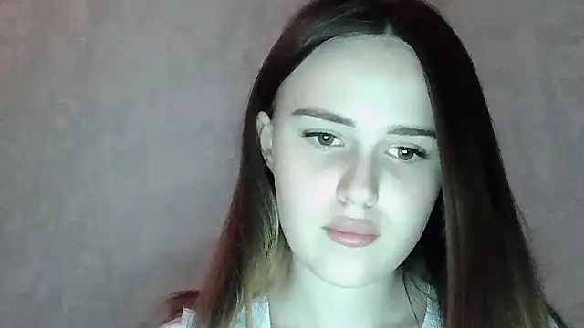 SweetLoraa online show from July 25, 2026, 4:04 pm