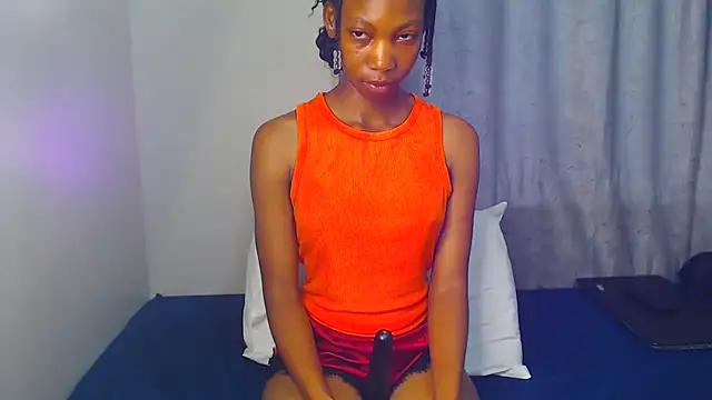 JuicyAdiction online show from August 3, 2026, 1:05 pm