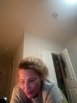 BaddieBossXX2 online show from July 13, 2026, 5:21 am
