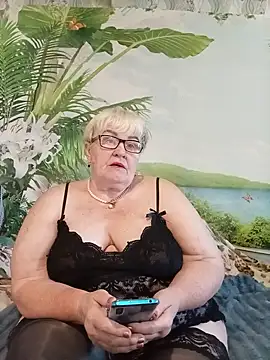 Snapshot of VioletSweet5566 chatting on July 9, 2026, 6:06 am VioletSweet5566 online show from July 9, 2026, 6:06 am