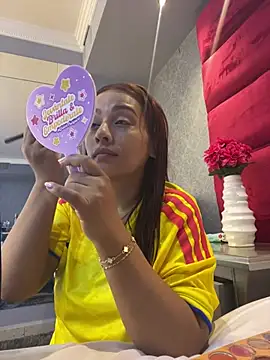 Snapshot of VictoriaFerro chatting on June 27, 2026, 1:28 pm VictoriaFerro online show from June 27, 2026, 1:28 pm