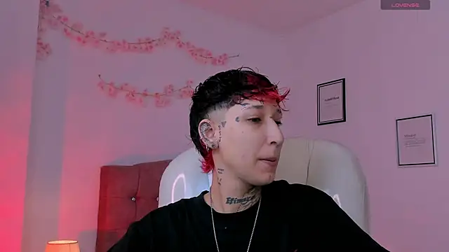 Luci Rose online show from July 7, 2026, 3:16 pm