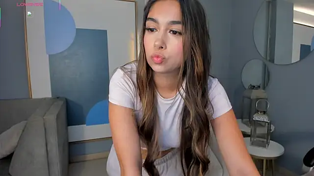 Snapshot of VeronicaBlue chatting on June 29, 2026, 10:10 am VeronicaBlue online show from June 29, 2026, 10:10 am